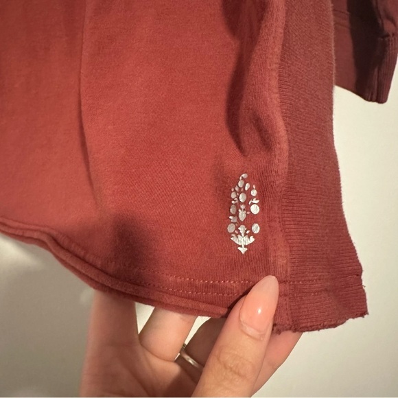 Free people movement red v-neck slit sides long sleeve pull over - Picture 2 of 6